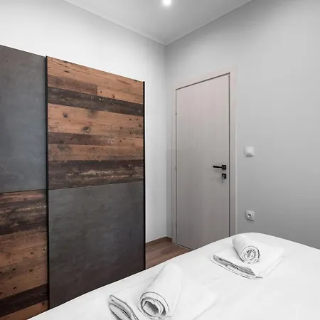 Penthouse Apartments, The Luxury 테살로니키
