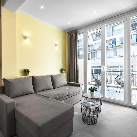 Penthouse Apartments, The Luxury 아파트 *